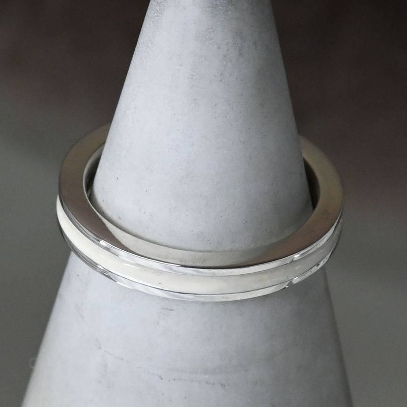 【研磨済】 JUSTIN DAVIS ホワイトエナメル シルバー リング 11号 ジャスティンデイビス 指輪