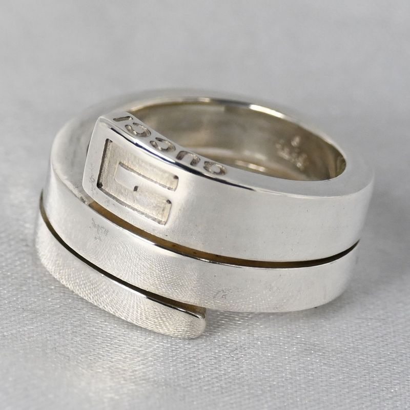 【新品仕上げ】美品 GUCCI スネーク リング 指輪 SV925 Ag925 グッチ 11号