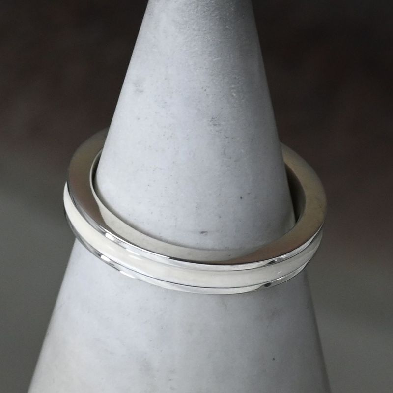 【研磨済】 JUSTIN DAVIS ホワイトエナメル シルバー リング 11号 ジャスティンデイビス 指輪