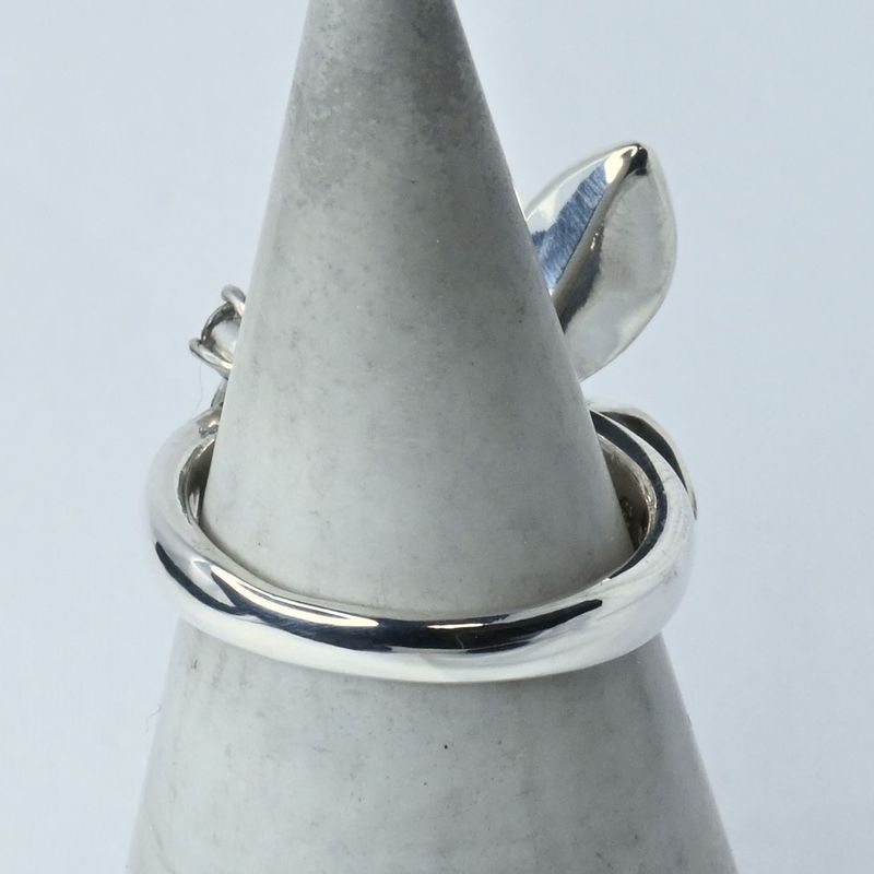 【研磨済】4℃ フラワー リング シルバー925 9号 美品 ヨンドシー 指輪