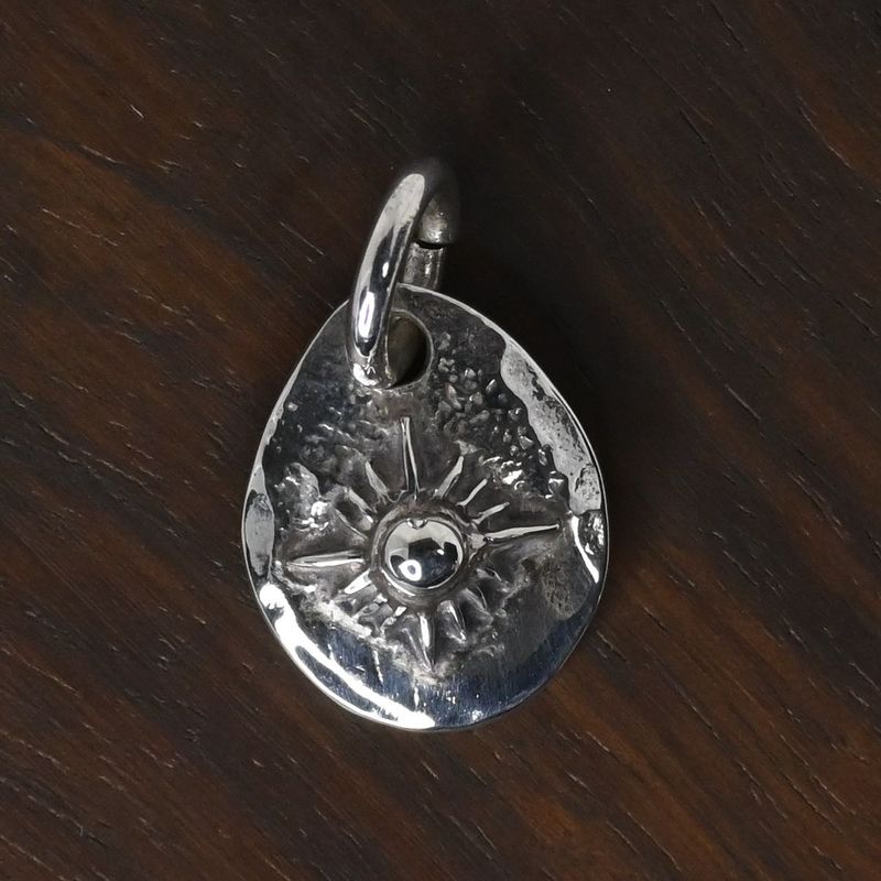 【研磨済】ARIZONA FREEDOM チャーム T-40b 太陽神 サンシンボル silver925