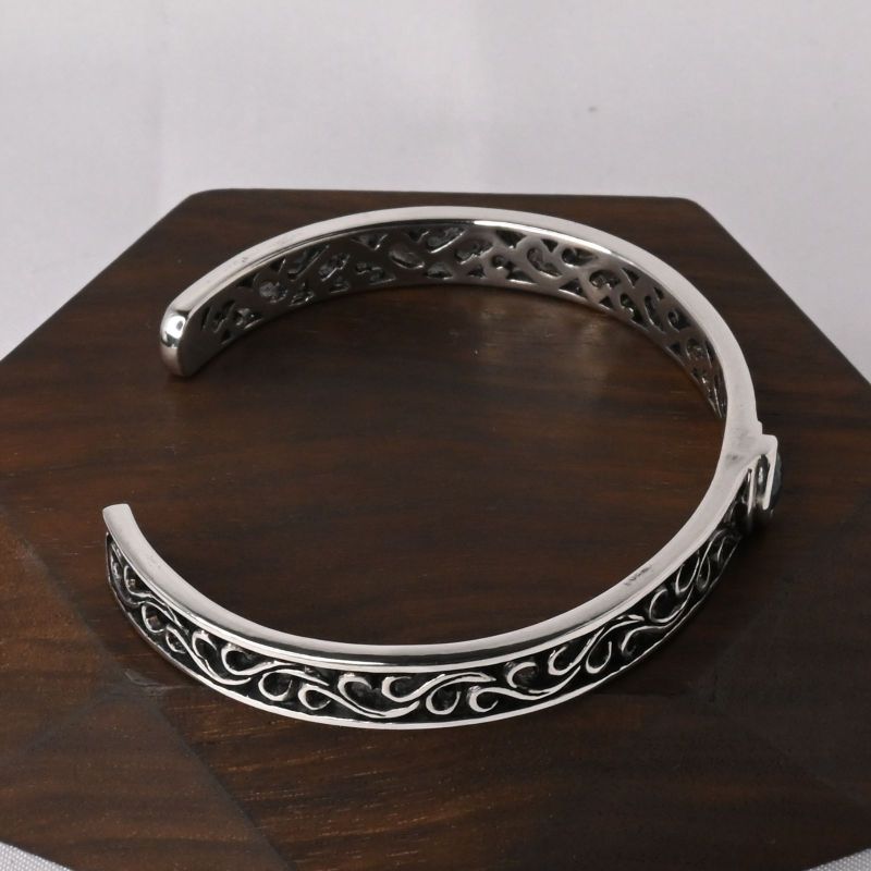 【研磨済】GRAN DEUR シルバー925 バングル 唐草 ブルーストーン グランデュア