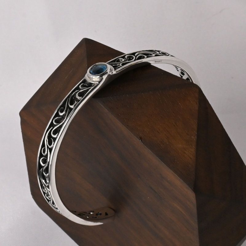 【研磨済】GRAN DEUR シルバー925 バングル 唐草 ブルーストーン グランデュア