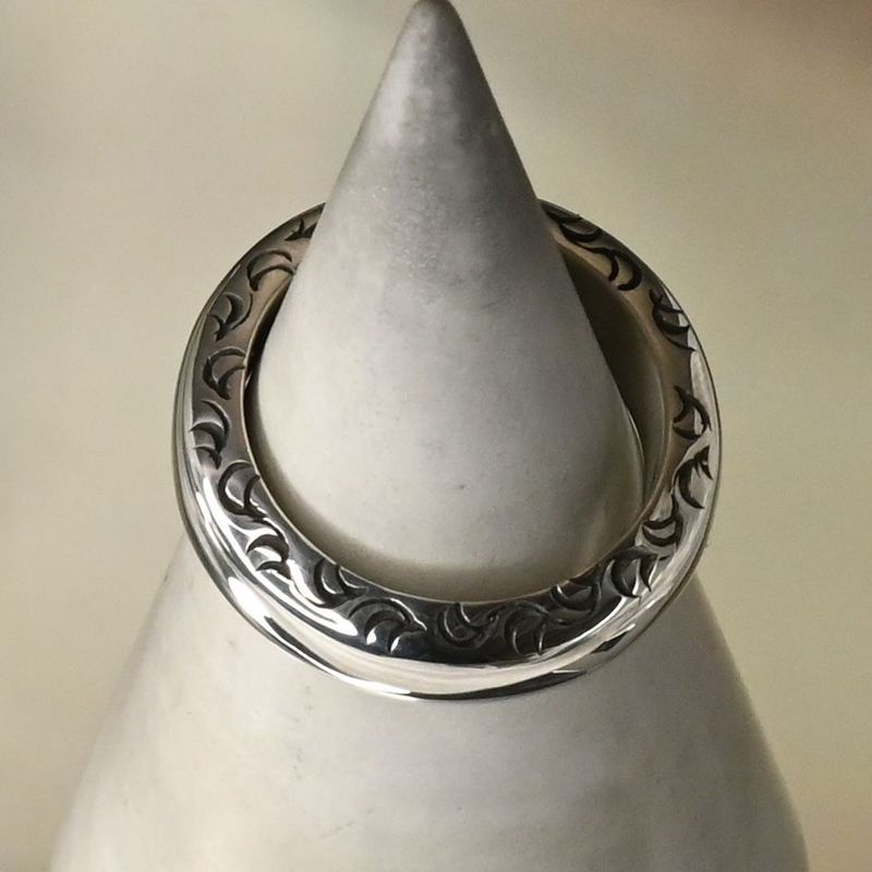 【研磨済】 ARIZONA FREEDOM silver925 リング 8号 R-19 太陽神 唐草 シルバー アリゾナフリーダム ピンキー