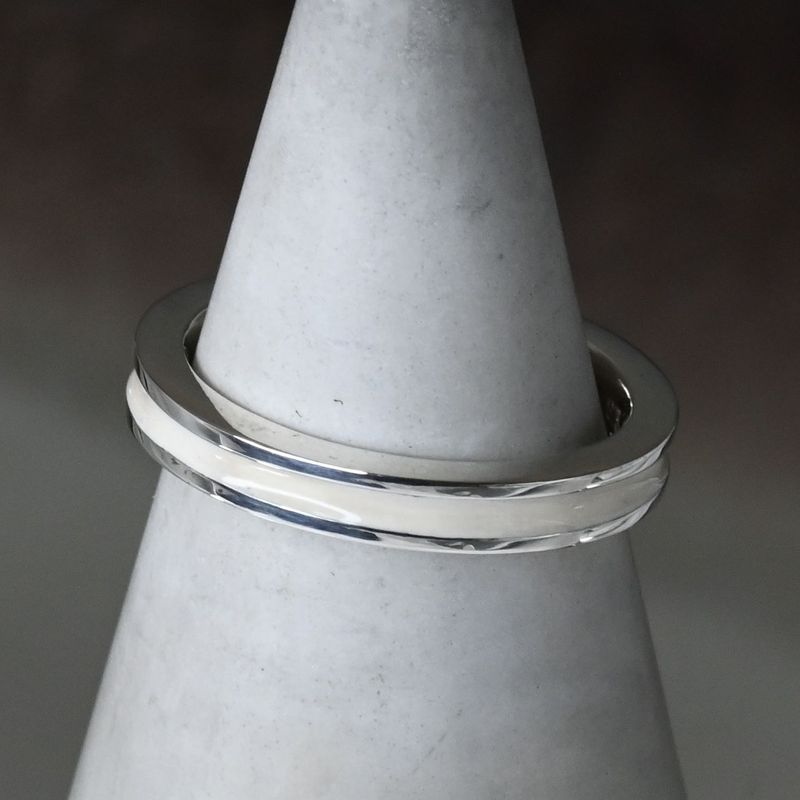 【研磨済】 JUSTIN DAVIS ホワイトエナメル シルバー リング 11号 ジャスティンデイビス 指輪