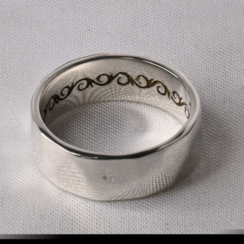 【研磨済】SAAD シルバー925 リング 14号 叩きデザイン 唐草 指輪