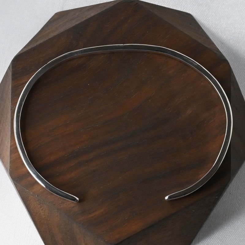 【研磨済】 ARIZONA FREEDOM バングル 唐草 太陽神 4mm幅 シルバー925