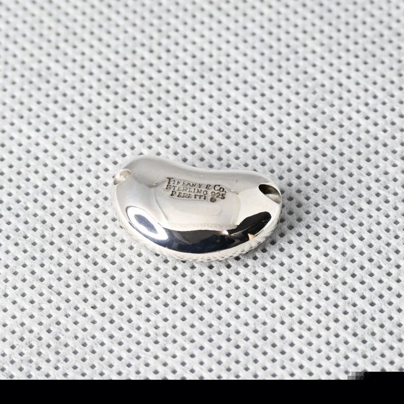 美品 Tiffany & Co.トップのみ ビーン デザイン ペンダント スターリングシルバー 19mmx12mm Ag925 ティファニー