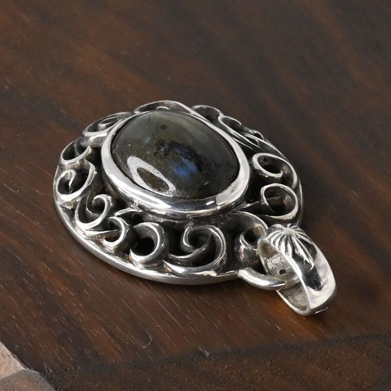 【研磨済】SAAD ペンダントトップ 太陽神 唐草 シルバー925  ネックレスチャーム