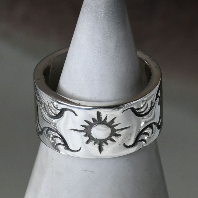 【研磨済】 ARIZONA FREEDOM シルバー リング 17号 R-10a 太陽神 唐草 silver 925 アリゾナフリーダム