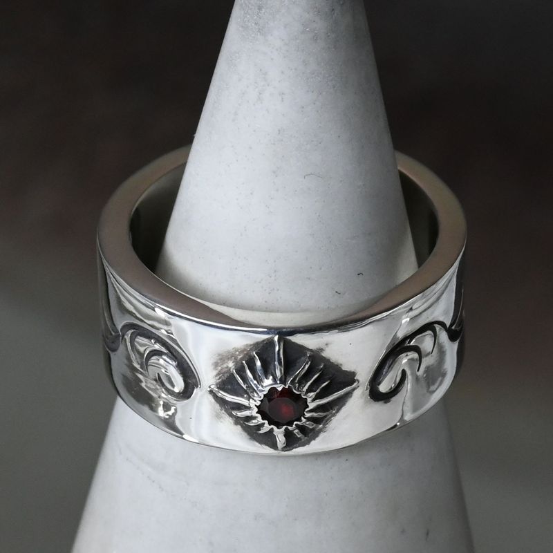 【研磨済】 ARIZONA FREEDOM シルバー ルビー リング 14号  太陽神 唐草 silver 925 アリゾナフリーダム