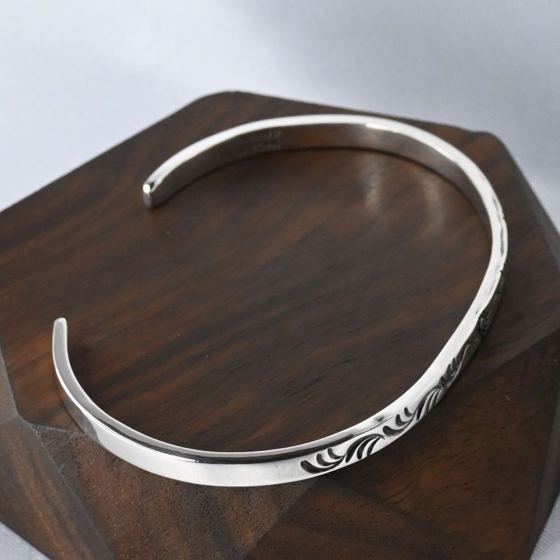 【研磨済】 ARIZONA FREEDOM バングル 唐草 太陽神 4mm幅 シルバー925