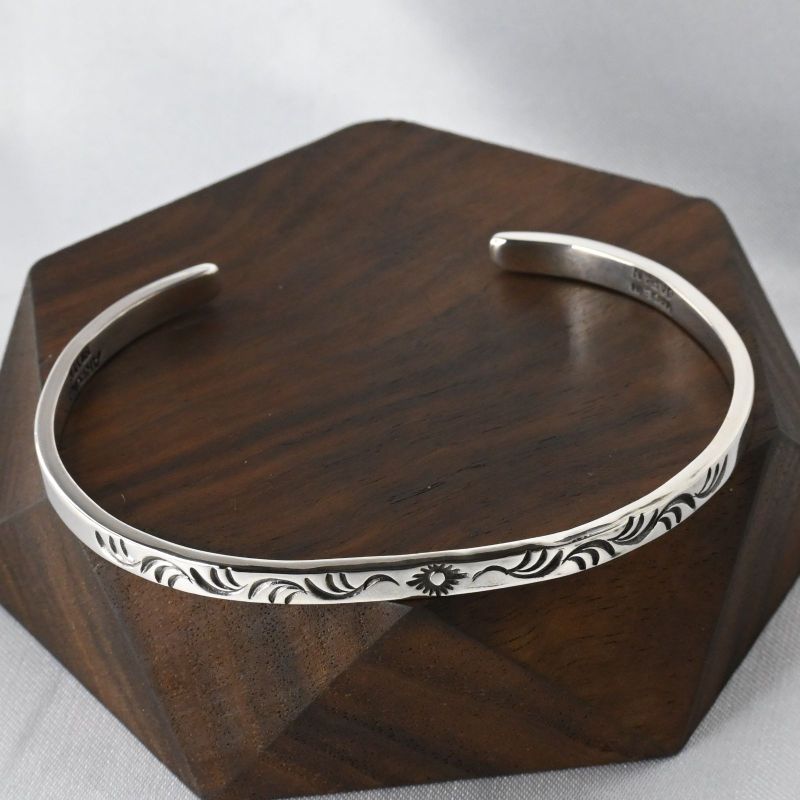 【研磨済】 ARIZONA FREEDOM バングル 唐草 太陽神 4mm幅 シルバー925